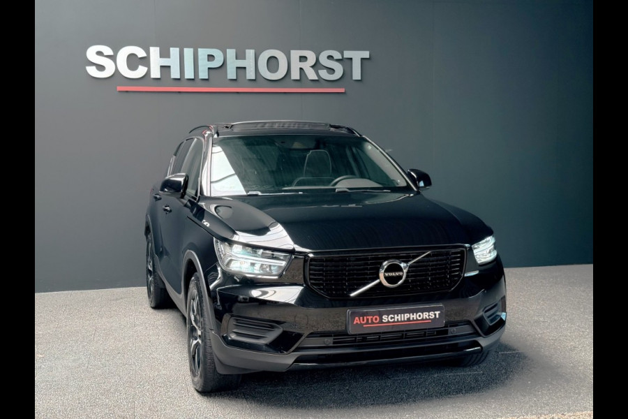 Volvo XC40 T4 190Pk R-Design Panorama dak trekhaak+winterbanden