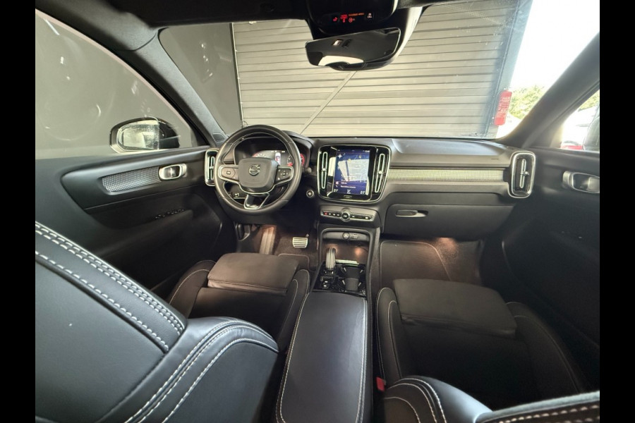 Volvo XC40 T4 190Pk R-Design Panorama dak trekhaak+winterbanden