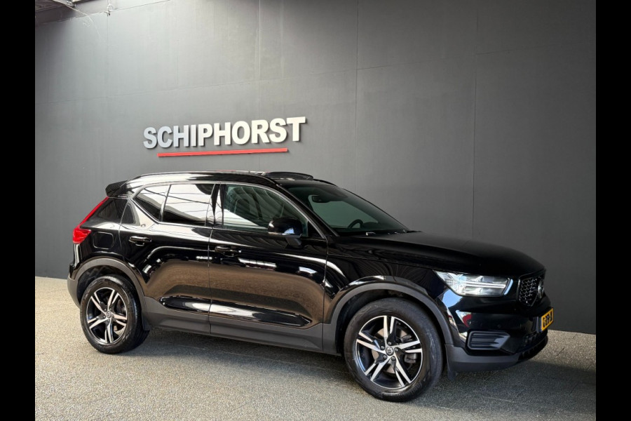 Volvo XC40 T4 190Pk R-Design Panorama dak trekhaak+winterbanden