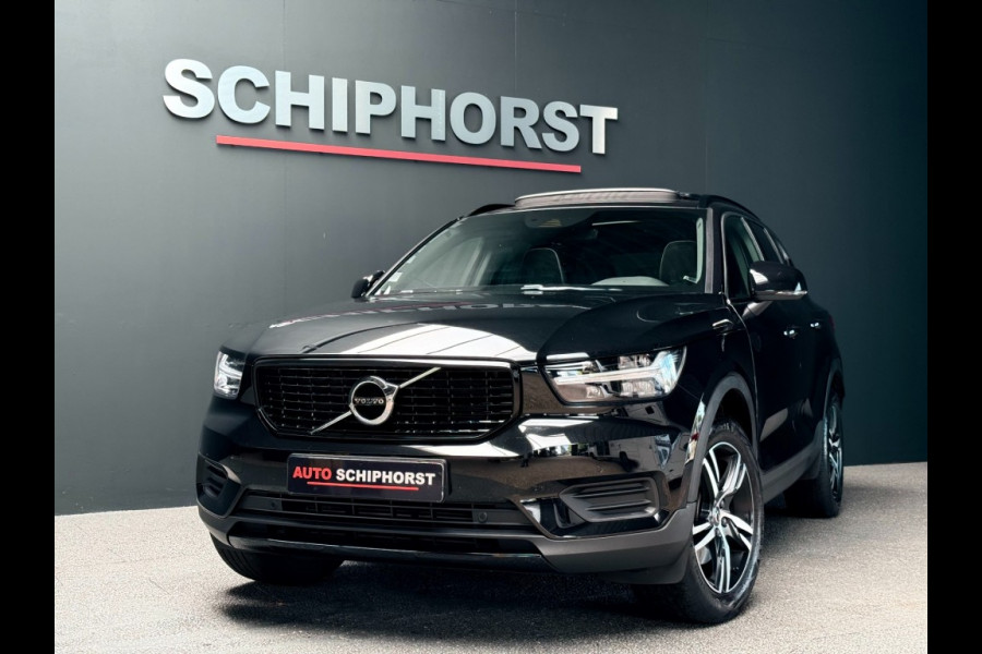 Volvo XC40 T4 190Pk R-Design Panorama dak trekhaak+winterbanden