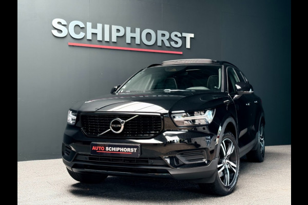 Volvo XC40 T4 190Pk R-Design Panorama dak trekhaak+winterbanden