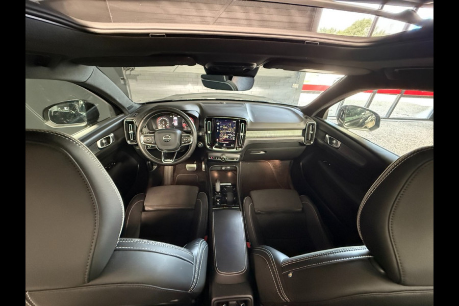 Volvo XC40 T4 190Pk R-Design Panorama dak trekhaak+winterbanden