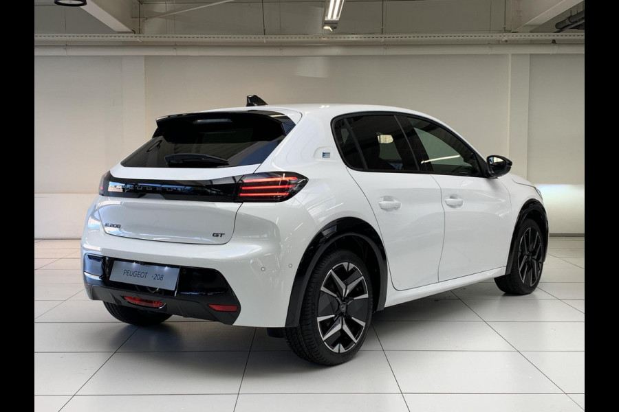 Peugeot e-208 EV GT 51 kWh | Navigatie | Dodehoekdetectie | 360 camera | Android auto / Apple carplay | Adaptive cruise control