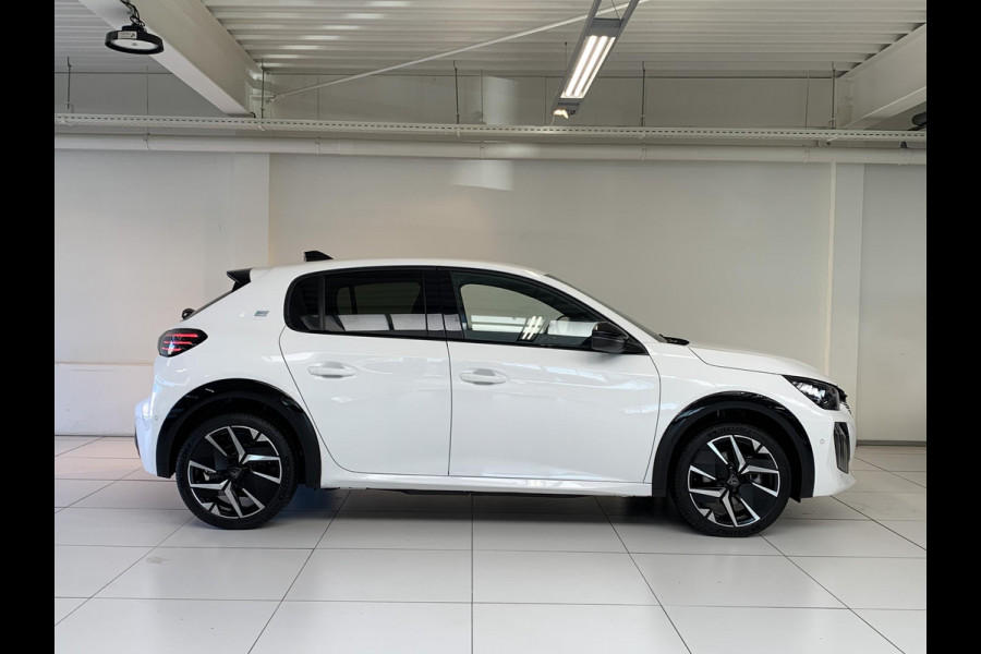 Peugeot e-208 EV GT 51 kWh | Navigatie | Dodehoekdetectie | 360 camera | Android auto / Apple carplay | Adaptive cruise control