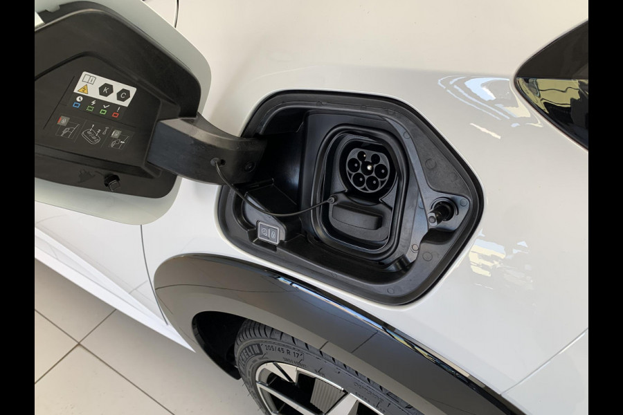 Peugeot e-208 EV GT 51 kWh | Navigatie | Dodehoekdetectie | 360 camera | Android auto / Apple carplay | Adaptive cruise control