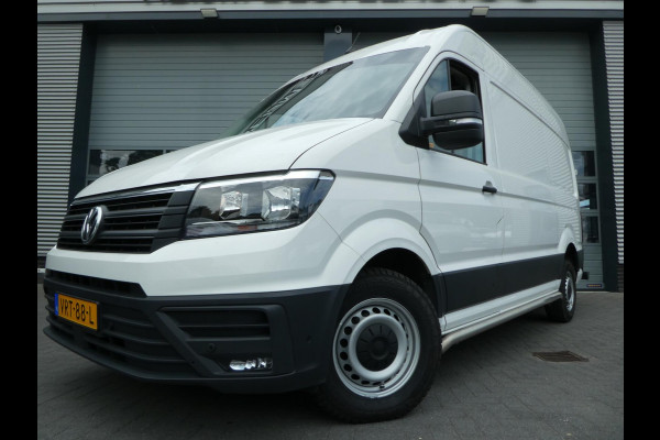 Volkswagen Crafter 35 2.0 TDI 180 pk L3H3 ( L2H2) airco, apple carplay ,camera ,trekhaak