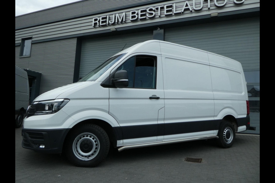 Volkswagen Crafter 35 2.0 TDI 180 pk L3H3 ( L2H2) airco, apple carplay ,camera ,trekhaak