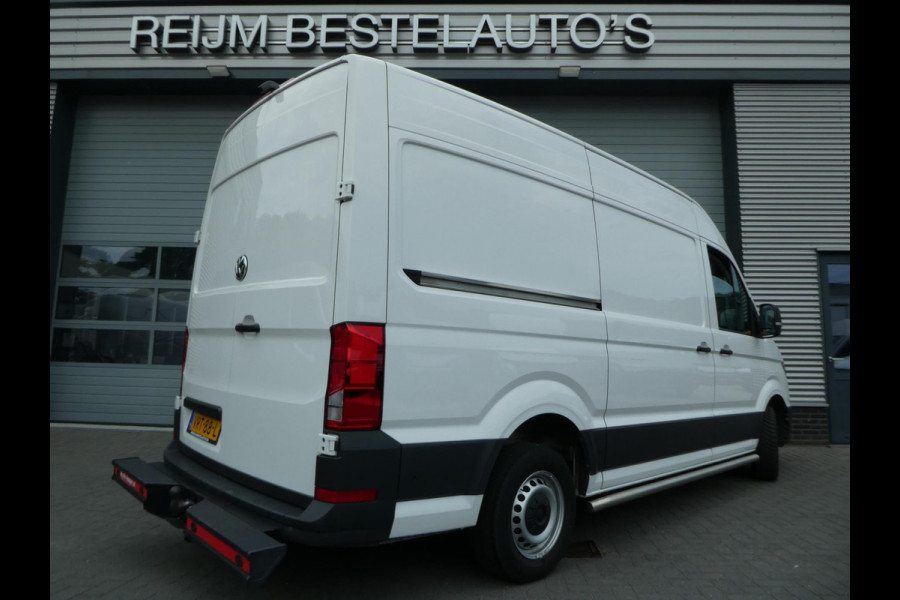 Volkswagen Crafter 35 2.0 TDI 180 pk L3H3 ( L2H2) airco, apple carplay ,camera ,trekhaak