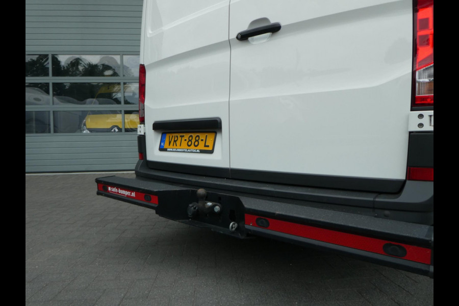 Volkswagen Crafter 35 2.0 TDI 180 pk L3H3 ( L2H2) airco, apple carplay ,camera ,trekhaak