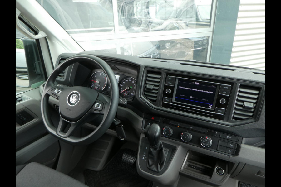 Volkswagen Crafter 35 2.0 TDI 180 pk L3H3 ( L2H2) airco, apple carplay ,camera ,trekhaak