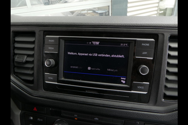 Volkswagen Crafter 35 2.0 TDI 180 pk L3H3 ( L2H2) airco, apple carplay ,camera ,trekhaak