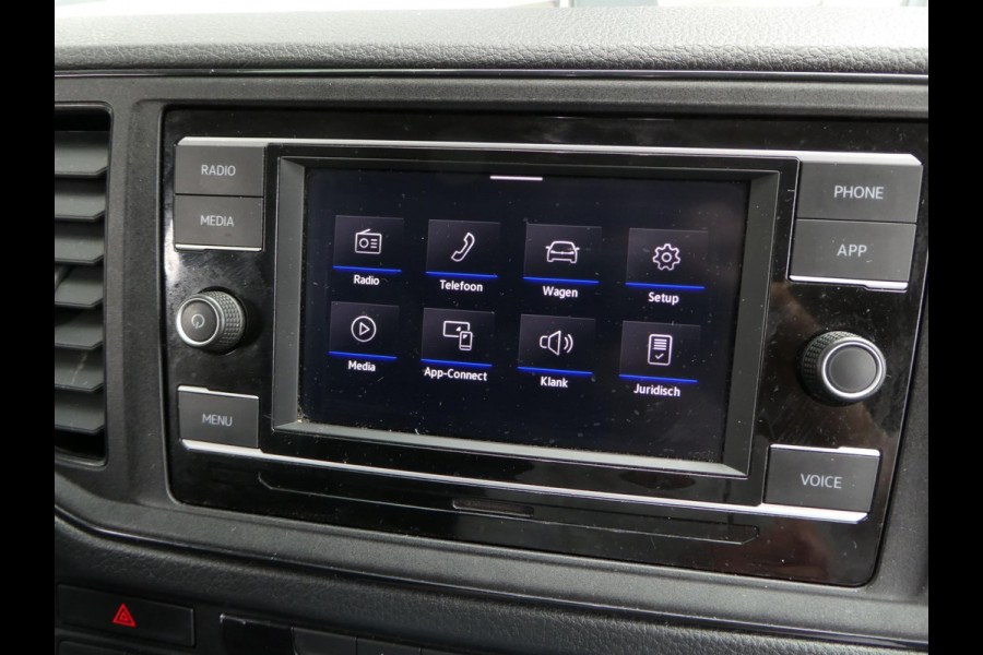 Volkswagen Crafter 35 2.0 TDI 180 pk L3H3 ( L2H2) airco, apple carplay ,camera ,trekhaak