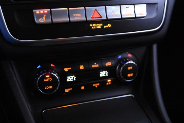 Mercedes-Benz GLA 180 AMG Line *Navi*Camera*Cruise*