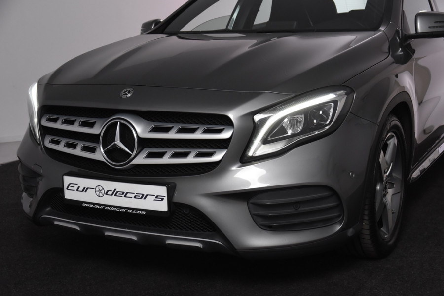 Mercedes-Benz GLA 180 AMG Line *Navi*Camera*Cruise*