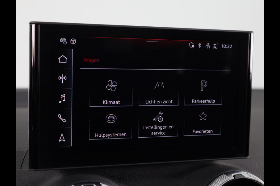 Audi Q2 35 TFSI S Edition 150 pk S-tronic | Verlengde garantie | Navigatie | Panoramadak | Parkeersensoren achter | Adaptieve cruise control | S-Line |