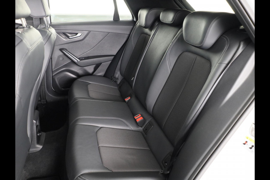 Audi Q2 35 TFSI S Edition 150 pk S-tronic | Verlengde garantie | Navigatie | Panoramadak | Parkeersensoren achter | Adaptieve cruise control | S-Line |