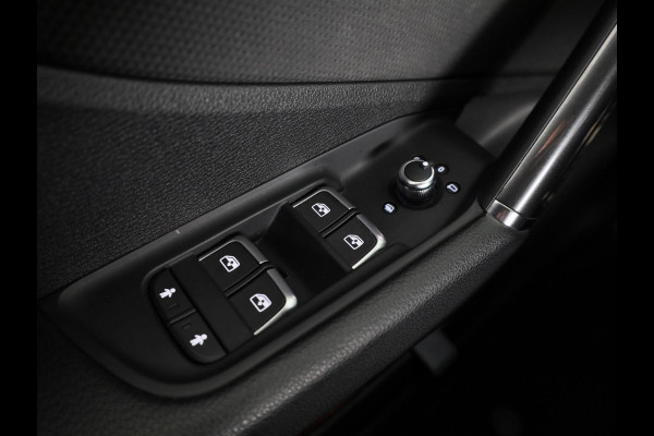 Audi Q2 35 TFSI S Edition 150 pk S-tronic | Verlengde garantie | Navigatie | Panoramadak | Parkeersensoren achter | Adaptieve cruise control | S-Line |