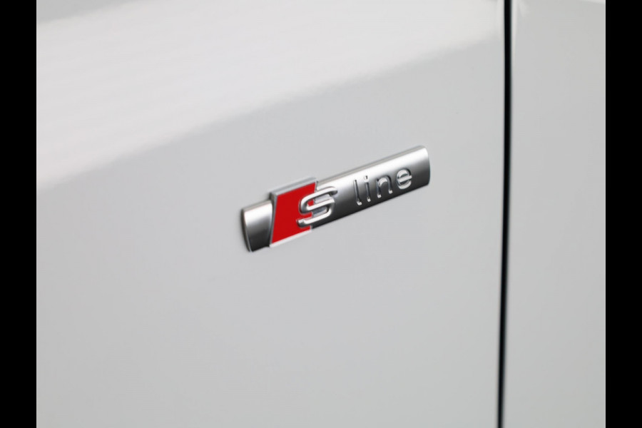Audi Q2 35 TFSI S Edition 150 pk S-tronic | Verlengde garantie | Navigatie | Panoramadak | Parkeersensoren achter | Adaptieve cruise control | S-Line |