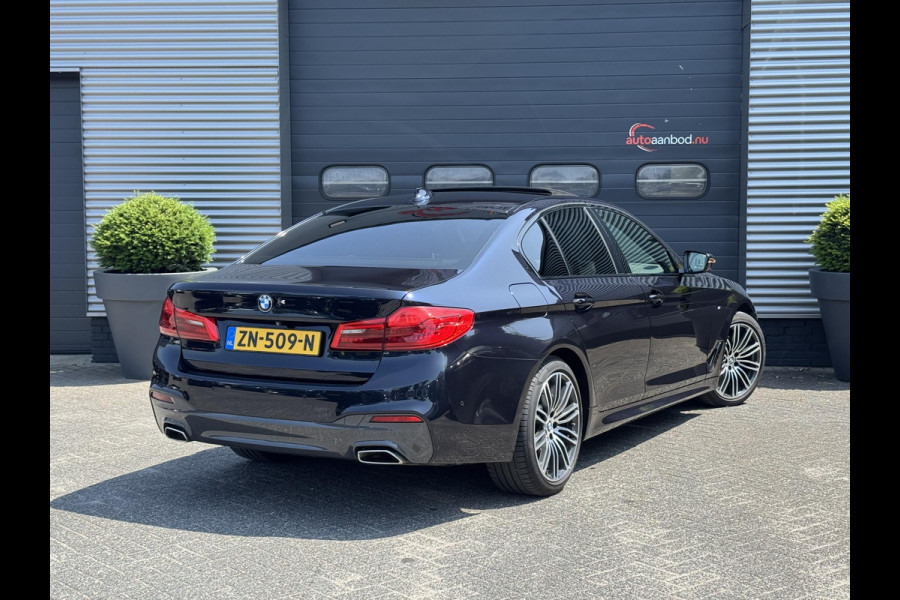 BMW 5 Serie 520d High Executive M-Sport | Panoramadak | 360* Camera | Head-Up Display | Climate Control | 19 Inch Lichtmetalen Velgen |