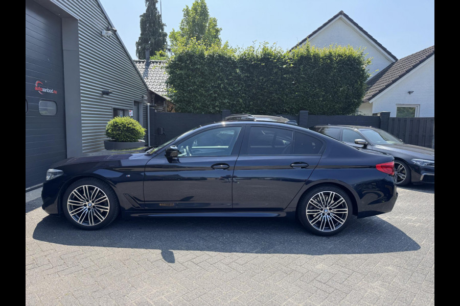 BMW 5 Serie 520d High Executive M-Sport | Panoramadak | 360* Camera | Head-Up Display | Climate Control | 19 Inch Lichtmetalen Velgen |