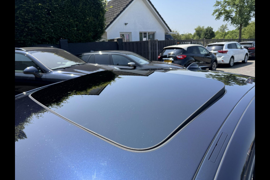 BMW 5 Serie 520d High Executive M-Sport | Panoramadak | 360* Camera | Head-Up Display | Climate Control | 19 Inch Lichtmetalen Velgen |