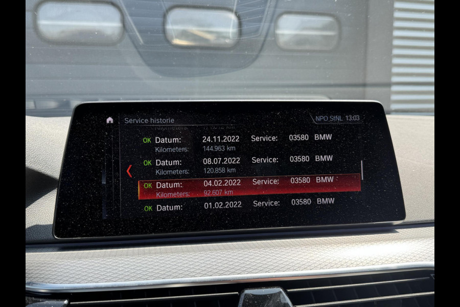 BMW 5 Serie 520d High Executive M-Sport | Panoramadak | 360* Camera | Head-Up Display | Climate Control | 19 Inch Lichtmetalen Velgen |
