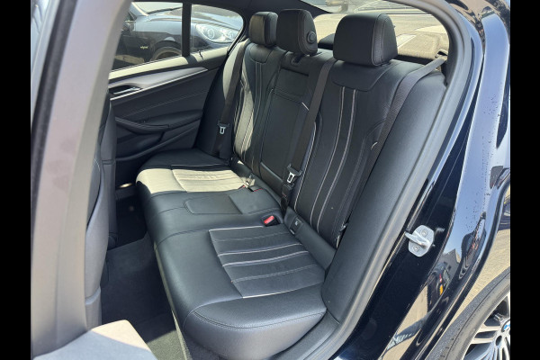 BMW 5 Serie 520d High Executive M-Sport | Panoramadak | 360* Camera | Head-Up Display | Climate Control | 19 Inch Lichtmetalen Velgen |