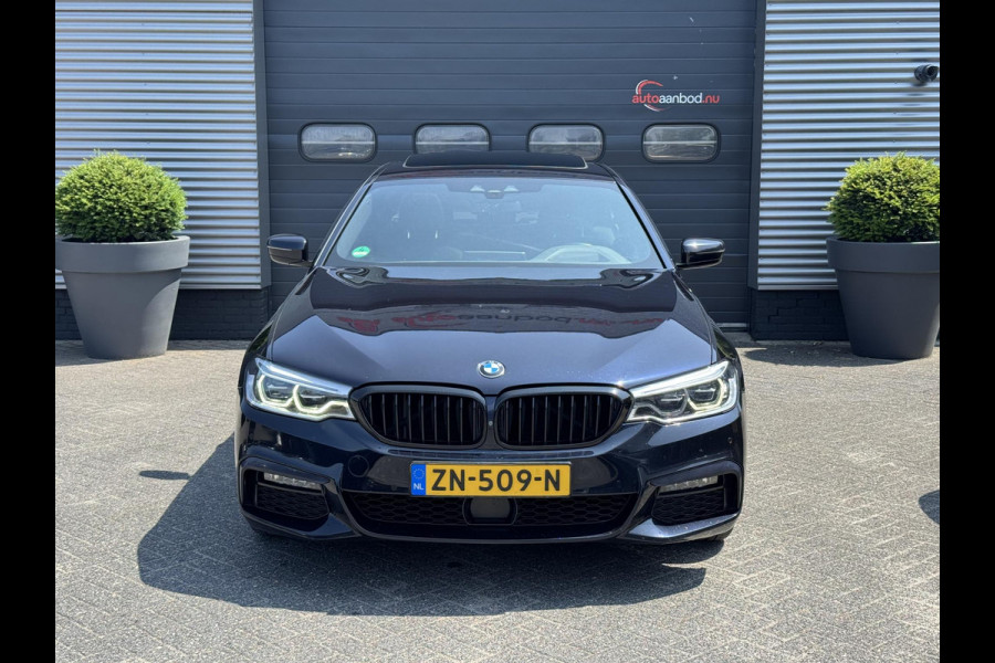 BMW 5 Serie 520d High Executive M-Sport | Panoramadak | 360* Camera | Head-Up Display | Climate Control | 19 Inch Lichtmetalen Velgen |