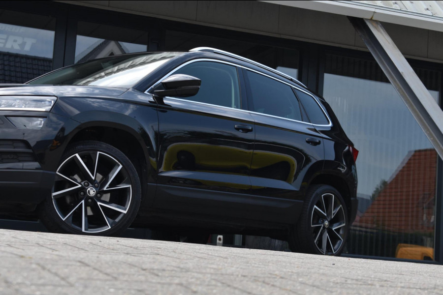 Škoda Karoq 1.5 TSI ACT | LEDER | TREKHAAK | CAMERA | APPLE CARPLAY | ANDROID AUTO | STOELVERWARMING | DEALER ONDERHOUDEN
