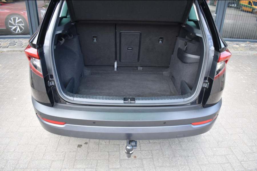 Škoda Karoq 1.5 TSI ACT | LEDER | TREKHAAK | CAMERA | APPLE CARPLAY | ANDROID AUTO | STOELVERWARMING | DEALER ONDERHOUDEN