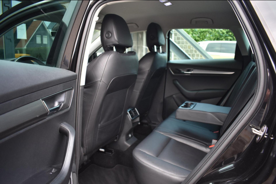 Škoda Karoq 1.5 TSI ACT | LEDER | TREKHAAK | CAMERA | APPLE CARPLAY | ANDROID AUTO | STOELVERWARMING | DEALER ONDERHOUDEN