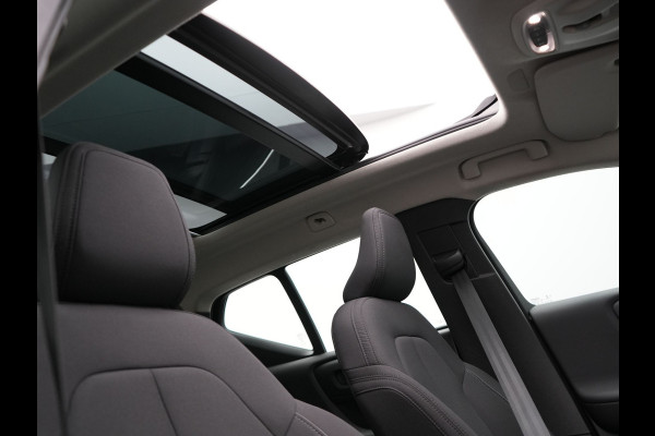 Volvo XC40 T4 Recharge Inscription Plug In Hybrid 211pk PHEV | Panodak | Sportstoelen Verwarmd | Camera | Apple Carplay | Navi | LED | 18"L.M |
