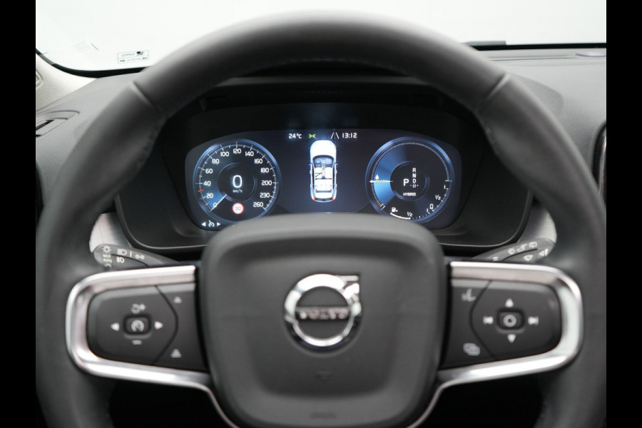 Volvo XC40 T4 Recharge Inscription Plug In Hybrid 211pk PHEV | Panodak | Sportstoelen Verwarmd | Camera | Apple Carplay | Navi | LED | 18"L.M |