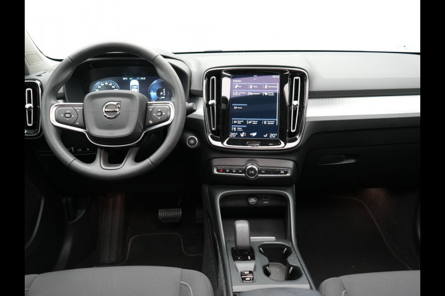 Volvo XC40 T4 Recharge Inscription Plug In Hybrid 211pk PHEV | Panodak | Sportstoelen Verwarmd | Camera | Apple Carplay | Navi | LED | 18"L.M |