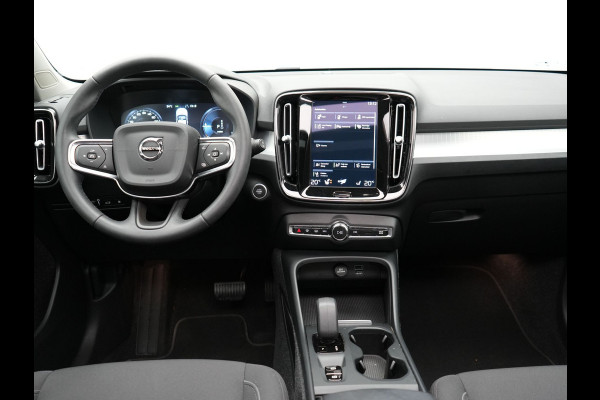 Volvo XC40 T4 Recharge Inscription Plug In Hybrid 211pk PHEV | Panodak | Sportstoelen Verwarmd | Camera | Apple Carplay | Navi | LED | 18"L.M |