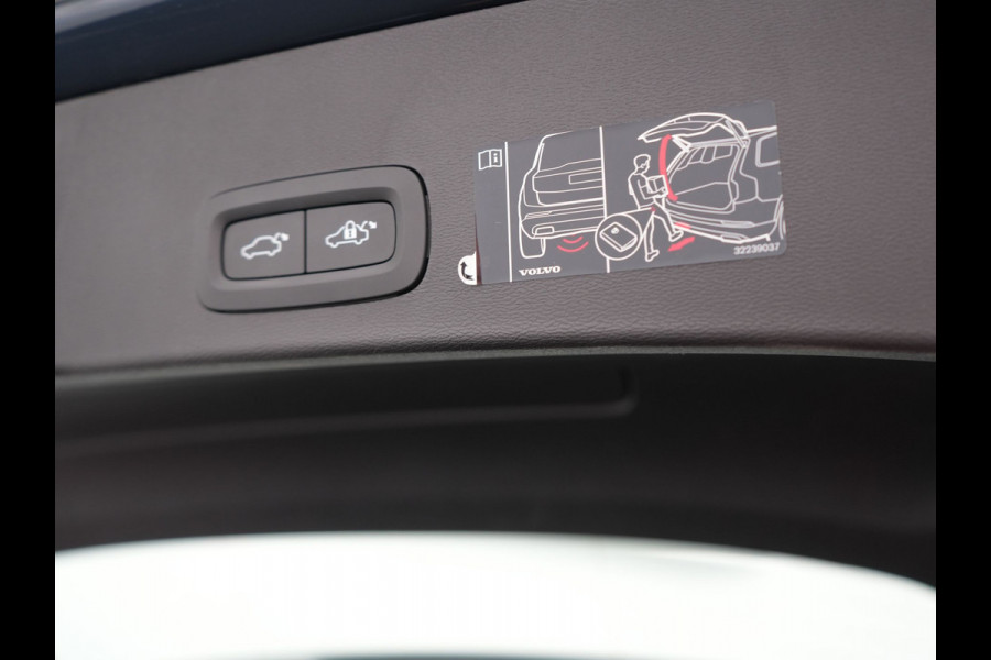 Volvo XC40 T4 Recharge Inscription Plug In Hybrid 211pk PHEV | Panodak | Sportstoelen Verwarmd | Camera | Apple Carplay | Navi | LED | 18"L.M |