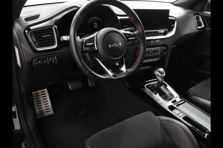 Kia ProCeed 1.6 T-GDi 204pk Automaat GT Navigatie Apple Carplay/Android Auto Parkeersensoren Camera Adaptive Cruise Control Stoel- en stuurverwarming Elektrische achterklep Keyless Entry/Start Ledverlichting Virtual Cockpit