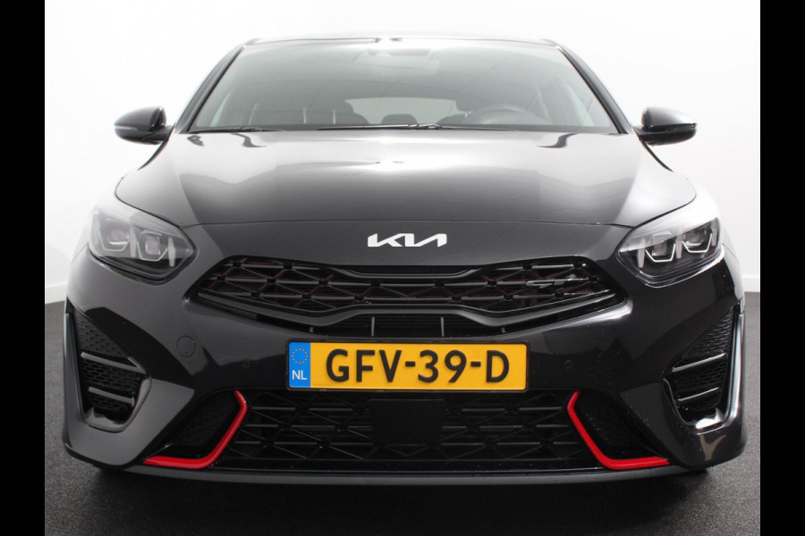 Kia ProCeed 1.6 T-GDi 204pk Automaat GT Navigatie Apple Carplay/Android Auto Parkeersensoren Camera Adaptive Cruise Control Stoel- en stuurverwarming Elektrische achterklep Keyless Entry/Start Ledverlichting Virtual Cockpit