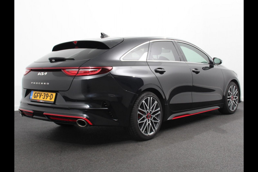 Kia ProCeed 1.6 T-GDi 204pk Automaat GT Navigatie Apple Carplay/Android Auto Parkeersensoren Camera Adaptive Cruise Control Stoel- en stuurverwarming Elektrische achterklep Keyless Entry/Start Ledverlichting Virtual Cockpit