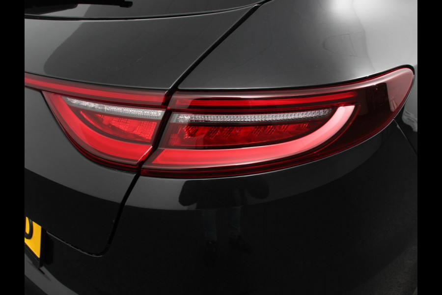 Kia ProCeed 1.6 T-GDi 204pk Automaat GT Navigatie Apple Carplay/Android Auto Parkeersensoren Camera Adaptive Cruise Control Stoel- en stuurverwarming Elektrische achterklep Keyless Entry/Start Ledverlichting Virtual Cockpit