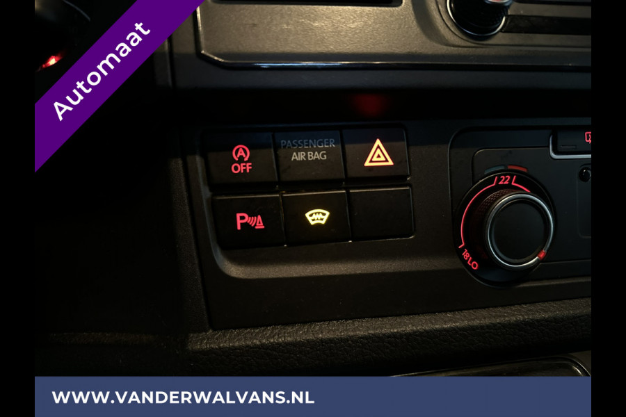 Volkswagen Transporter 2.0 TDI 150pk Automaat L2H1 Inrichting Euro6 Airco | Navigatie | LM Velgen | 2500kg Trekhaak Verwarmde voorruit, Cruisecontrol