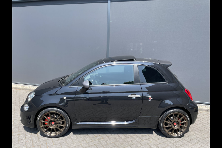 Abarth 500 1.4 T-Jet 595 70th Anniversary Airco - Parkeersensoren achter - Sportstoelen - Schuif/ kanteldak - Multifunctioneel stuurwiel -  licht metalen velgen - Mistlampen