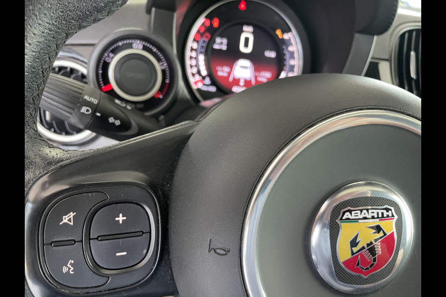 Abarth 500 1.4 T-Jet 595 70th Anniversary Airco - Parkeersensoren achter - Sportstoelen - Schuif/ kanteldak - Multifunctioneel stuurwiel -  licht metalen velgen - Mistlampen