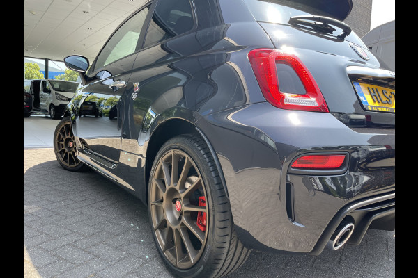 Abarth 500 1.4 T-Jet 595 70th Anniversary Airco - Parkeersensoren achter - Sportstoelen - Schuif/ kanteldak - Multifunctioneel stuurwiel -  licht metalen velgen - Mistlampen