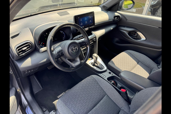 Toyota Yaris Cross 1.5 Hybrid Dynamic Plus | Smart connect, Stoel + Stuurverwarming, Keyless, Parkeercamera, DAB, LED