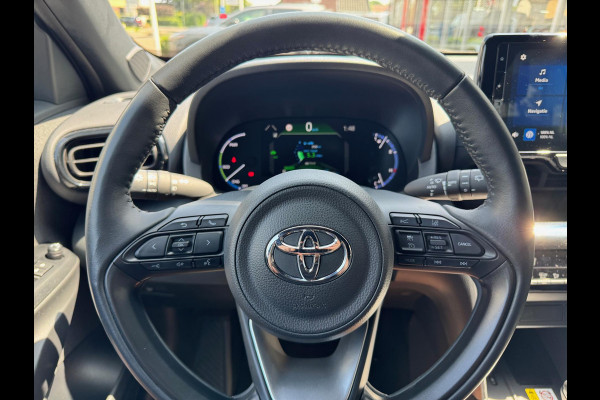 Toyota Yaris Cross 1.5 Hybrid Dynamic Plus | Smart connect, Stoel + Stuurverwarming, Keyless, Parkeercamera, DAB, LED