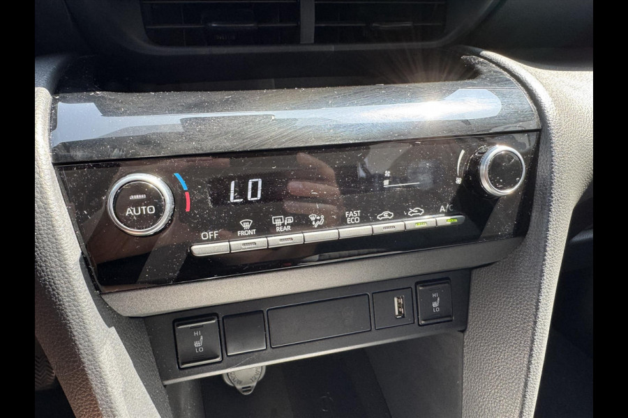 Toyota Yaris Cross 1.5 Hybrid Dynamic Plus | Smart connect, Stoel + Stuurverwarming, Keyless, Parkeercamera, DAB, LED