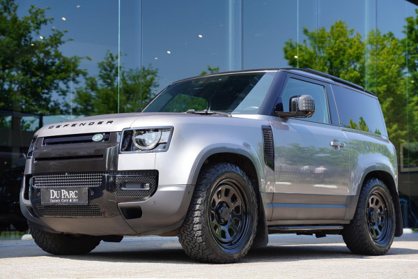 Land Rover Defender 90 P300 X-Dynamic HSE