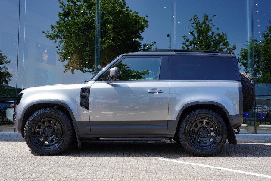 Land Rover Defender 90 P300 X-Dynamic HSE