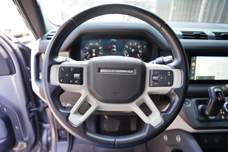 Land Rover Defender 90 P300 X-Dynamic HSE